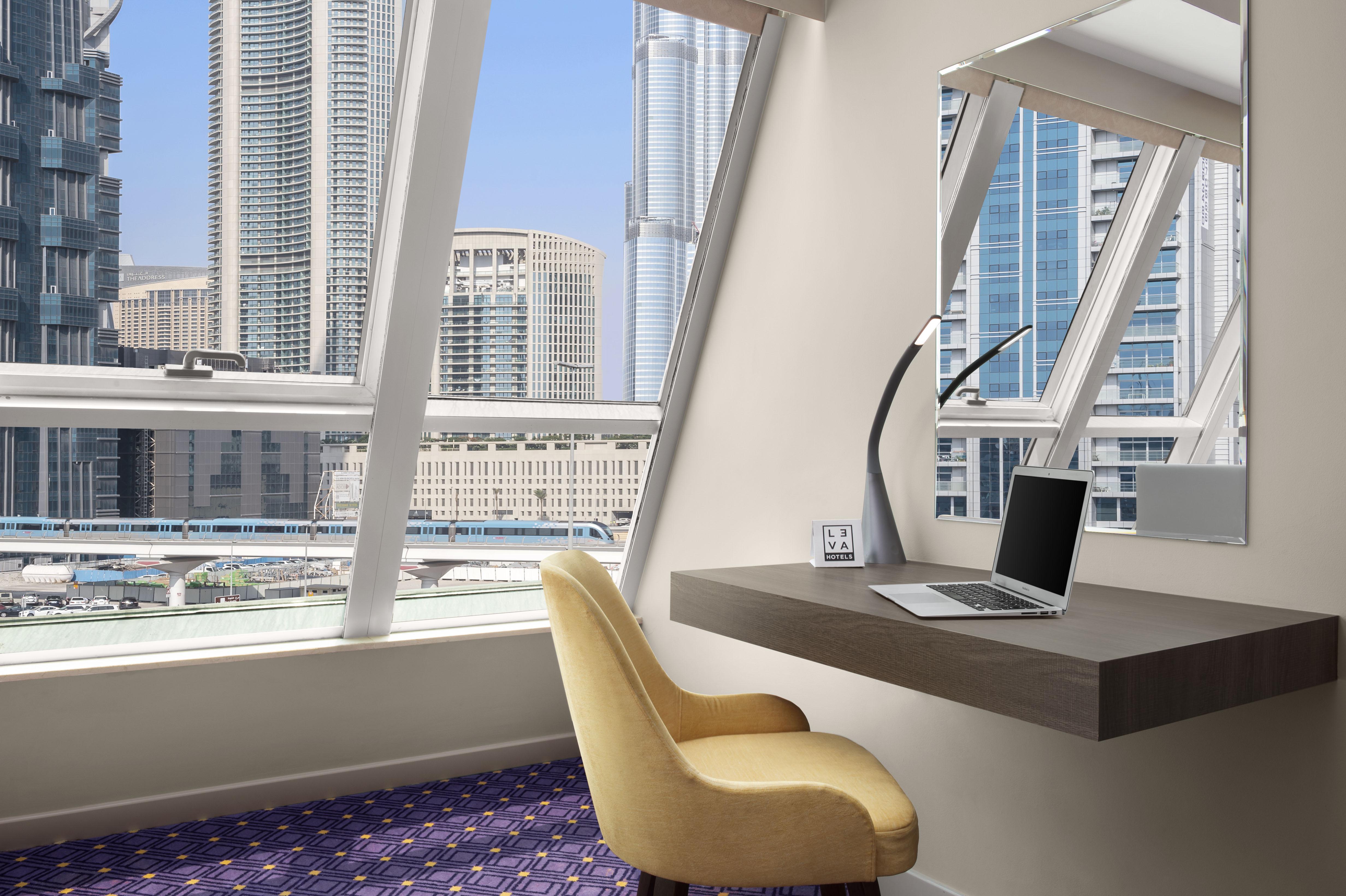 Leva Hotel Mazaya Centre Дубай Экстерьер фото