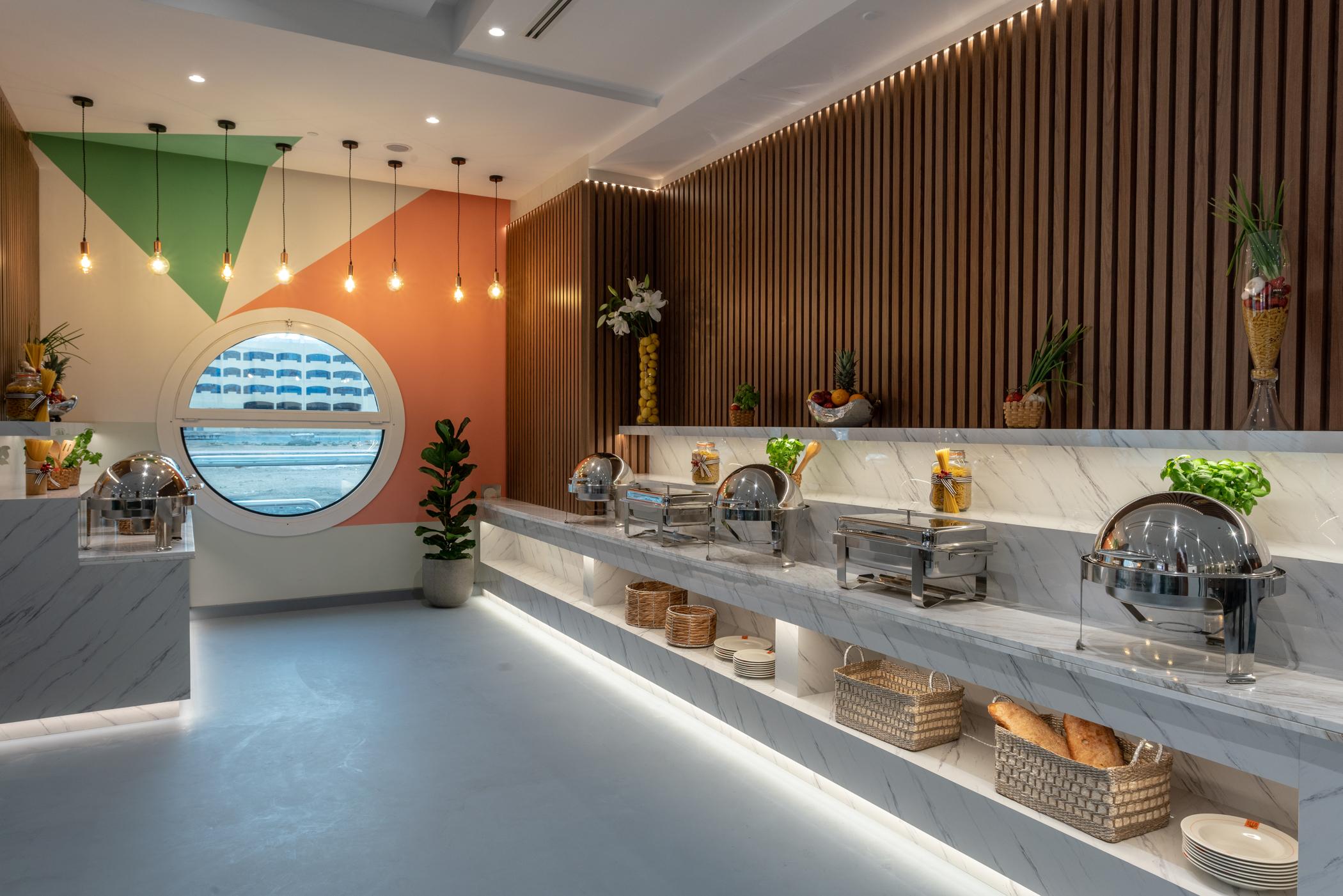 Leva Hotel Mazaya Centre Дубай Экстерьер фото
