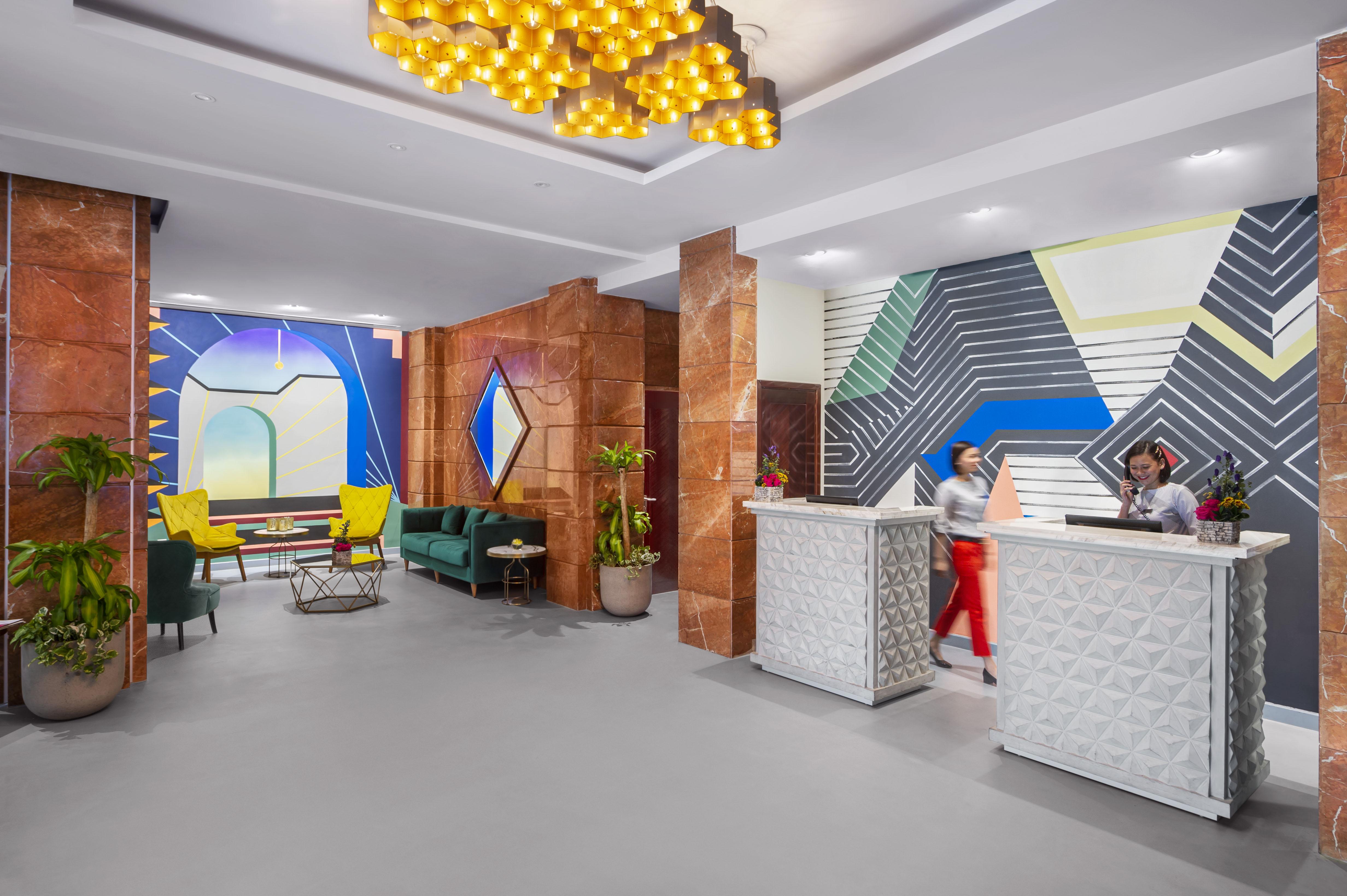 Leva Hotel Mazaya Centre Дубай Экстерьер фото