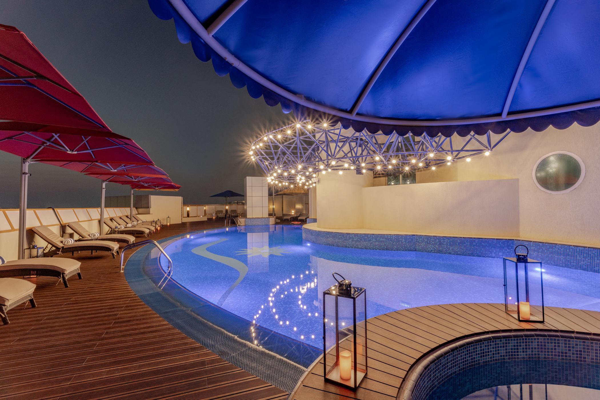 Leva Hotel Mazaya Centre Дубай Экстерьер фото